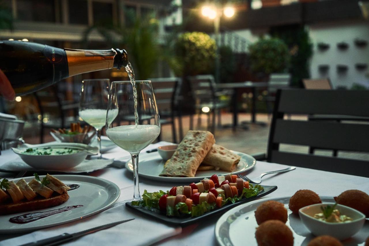 Royal Vila Hotel Тирана Экстерьер фото