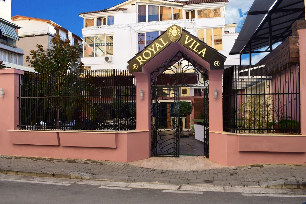 Royal Vila Hotel Тирана Экстерьер фото