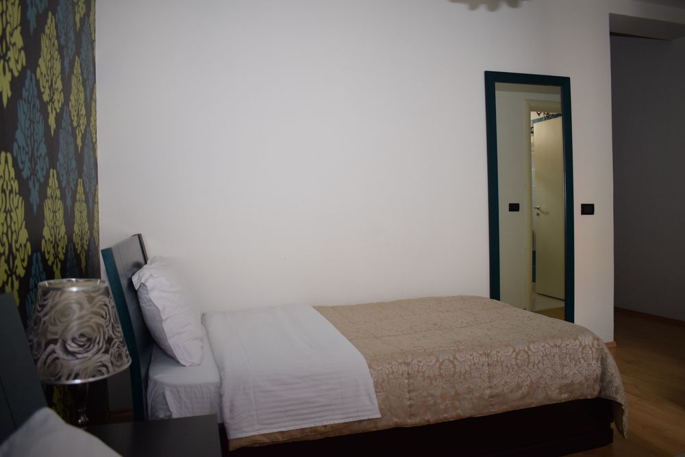 Royal Vila Hotel Тирана Экстерьер фото